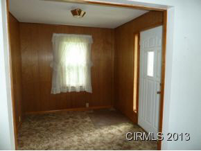 516 E Bradford St, Marion, IN 46952 photo 2