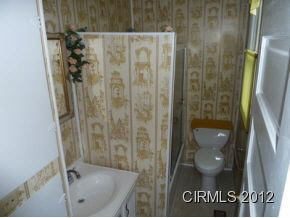 526 E Grant St, Marion, IN 46952 photo 7