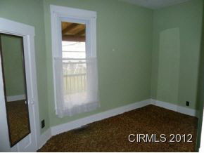 526 E Grant St, Marion, IN 46952 photo 8