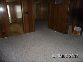 526 E Grant St, Marion, IN 46952 photo 4