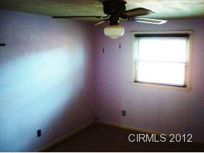 516 Howard Ct, Fairmount, IN 46928 photo 7