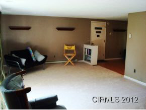 516 Howard Ct, Fairmount, IN 46928 photo 4