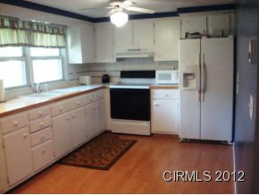 516 Howard Ct, Fairmount, IN 46928 photo 2