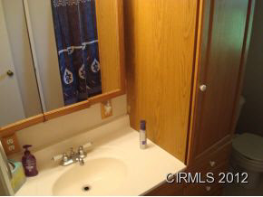 516 Howard Ct, Fairmount, IN 46928 photo 9
