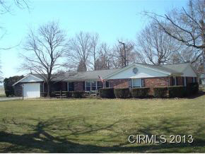 3525 N Sycamore Dr, Marion, IN 46952 photo 1