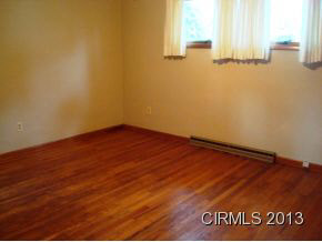 601 E Bradford St, Marion, IN 46952 photo 8