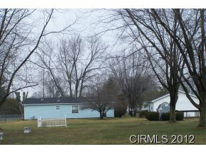 2333 W 13th St, Marion, IN 46953 photo 2