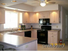 1090 Crosspointe Ct, Wabash, IN 46992 photo 2