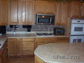 2206 S Gallatin St, Marion, IN 46953 photo 4