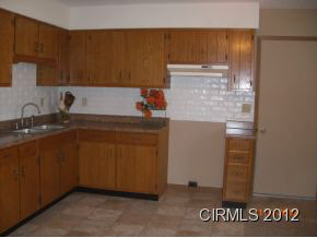 35 Jacks St, Gas City, IN 46933 photo 3