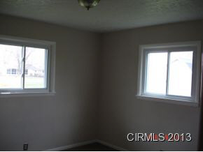 915 W Plainview Dr, Marion, IN 46953 photo 9