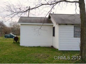 818 W 35th St, Marion, IN 46953 photo 4