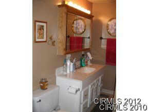 640 S Apperson Way, Kokomo, IN 46901 photo 14