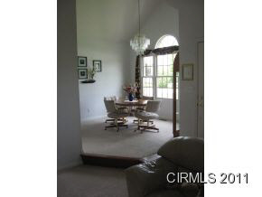 105 Terrylyn Dr, Tipton, IN 46072 photo 3
