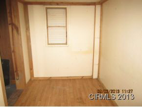 810 W Armstrong St, Frankfort, IN 46041 photo 8
