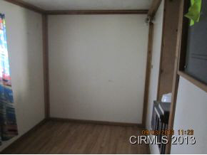 810 W Armstrong St, Frankfort, IN 46041 photo 7