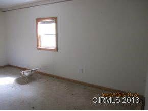 810 W Armstrong St, Frankfort, IN 46041 photo 9