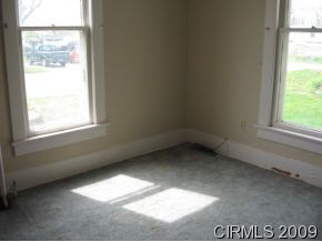 404 E 6th St, Peru, IN 46970 photo 4
