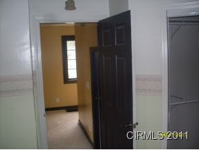 719 E Main St, Greentown, IN 46936 photo 2