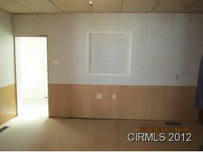 230 E Washington Ave, Peru, IN 46970 photo 12