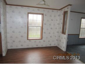 304 S Smith St, Swayzee, IN 46986 photo 7