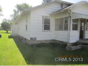 1205 John St, Frankfort, IN 46041 photo 2