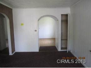 305 Blinn Ave, Frankfort, IN 46041 photo 2