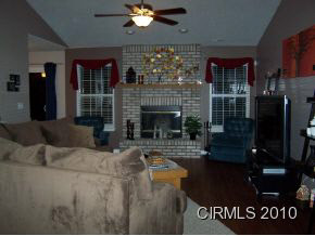 740 Springwater Rd, Kokomo, IN 46902 photo 2