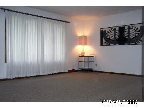 1300 Red Bird Ct, Kokomo, IN 46902 photo 2