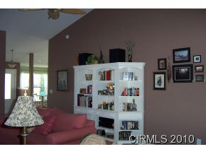 3663 Meadowview Dr, Kokomo, IN 46902 photo 4