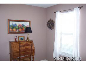 3663 Meadowview Dr, Kokomo, IN 46902 photo 9