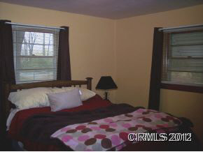 555 W Washington St, Galveston, IN 46932 photo 6