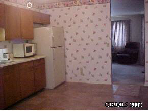 2404 Burningtree Ln, Kokomo, IN 46902 photo 3