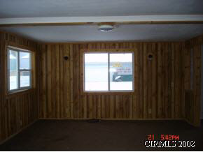 407 E 4th St, Fairmount, IN 46928 photo 4