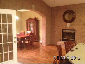 708 Maple St, Sweetser, IN 46987 photo 4