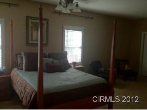 708 Maple St, Sweetser, IN 46987 photo 10