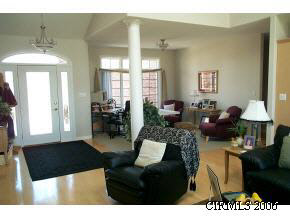 816 Maple Ct, Sweetser, IN 46987 photo 2