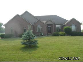 2103 E Charles Rd, Marion, IN 46952 photo 1