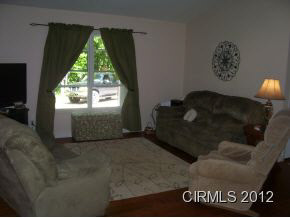 12340 N Meridian Rd, Logansport, IN 46947 photo 5
