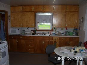 122 E Beckley, Royal Center, IN 46978 photo 5