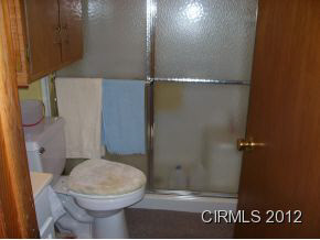 122 E Beckley, Royal Center, IN 46978 photo 8