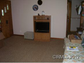 122 E Beckley, Royal Center, IN 46978 photo 4