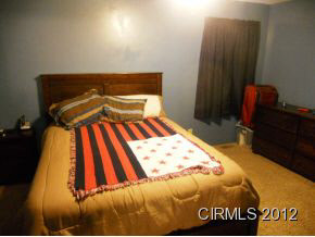 313 E Sycamore St, Galveston, IN 46932 photo 5