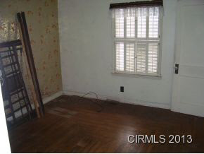 8 E Mildred St, Logansport, IN 46947 photo 3