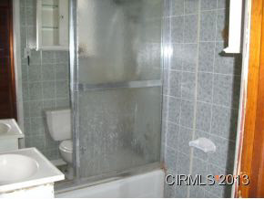 417 N Main St, Upland, IN 46989 photo 8