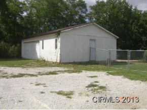 417 N Main St, Upland, IN 46989 photo 2