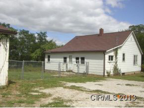 417 N Main St, Upland, IN 46989 photo 3