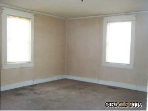 651 E Wiley St, Marion, IN 46952 photo 4