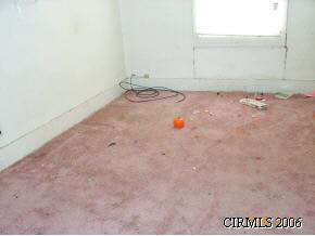 651 E Wiley St, Marion, IN 46952 photo 5