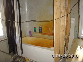 116 E Franklin St, Sweetser, IN 46987 photo 5